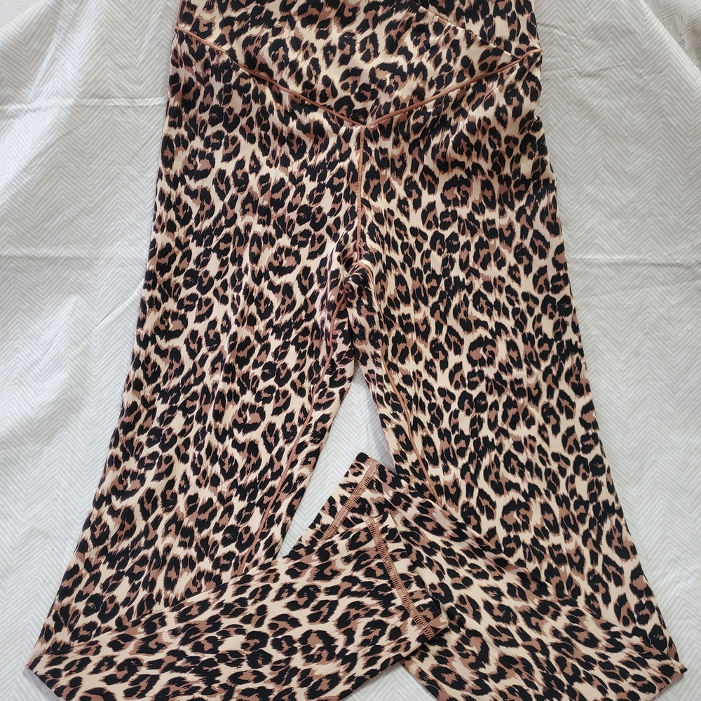 Offline By aerie Leopard Print High-Rise 7/8 Crossover Legging.